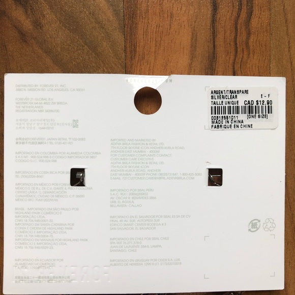 🌟5 for $25🌟 NWT large hoop earrings - Picture 3 of 3